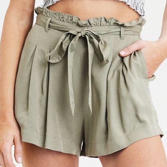 American Eagle Outfitters Pants - American eagle shorts